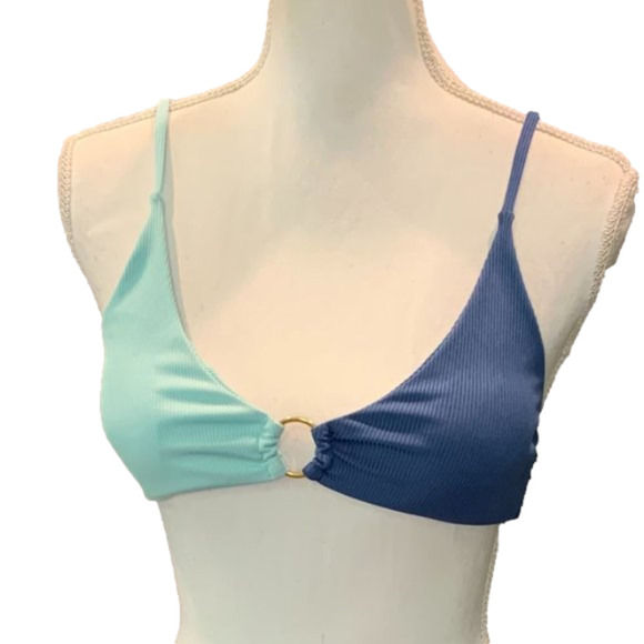 🔥🔥SALE🔥🔥ZAFUL Two Toned Blue Bikini with Middle Ring Detail NWOT - Picture 1 of 3